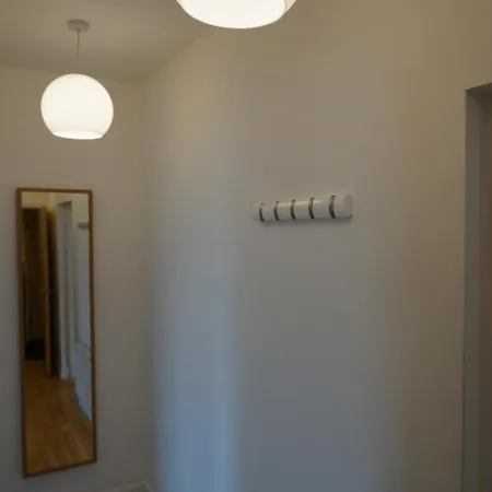 Chaucer View, Chaucer House Apts *